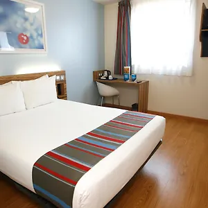 Travelodge Poblenou Барселона